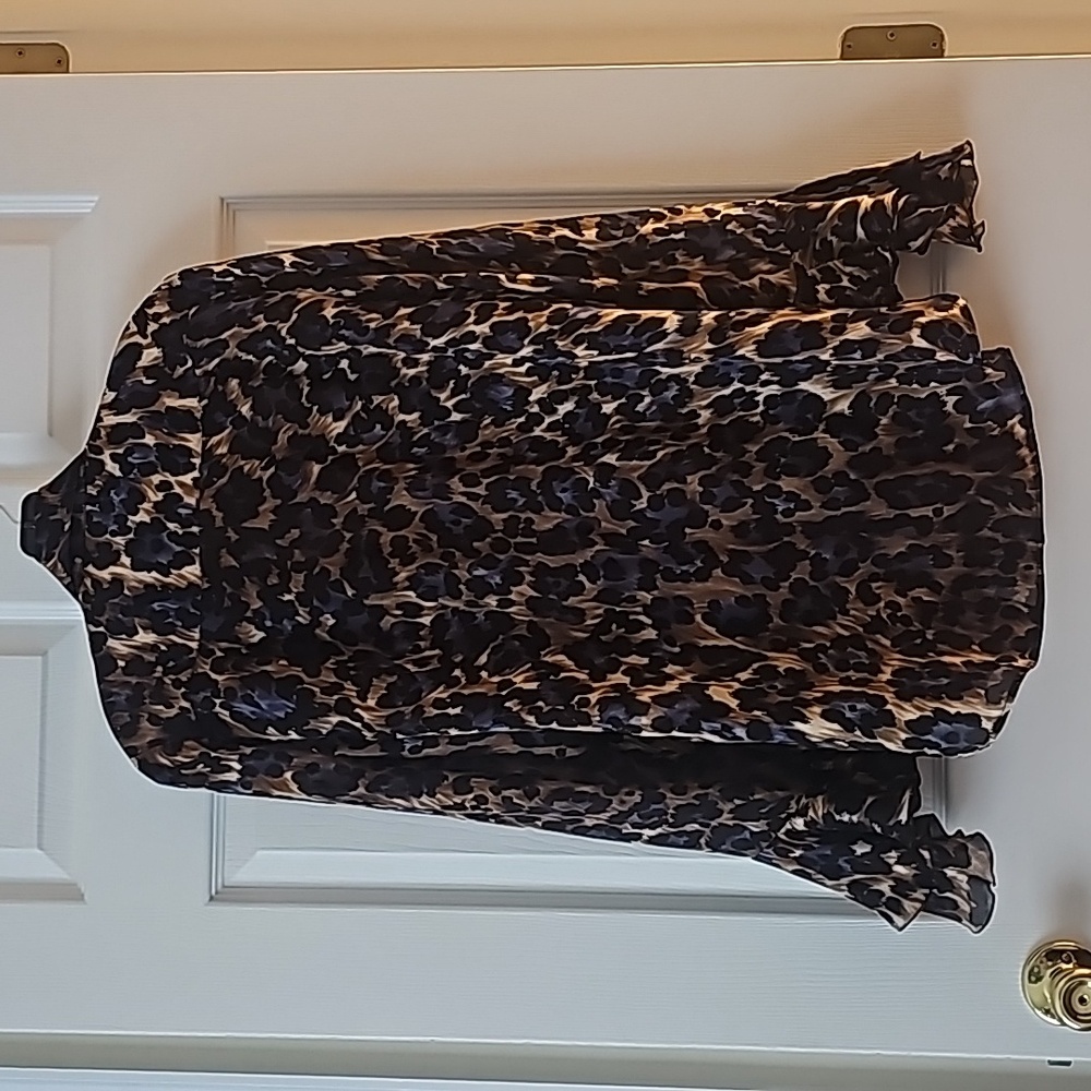 Blumarine Leopard Print Silk Shirt Size 42 - Picture 7 of 7